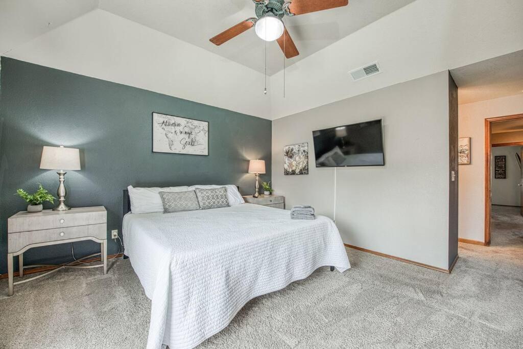 Stylish 3Br/2Ba Retreat W/ Pool! Dream Getaway Villa Fresno Eksteriør billede