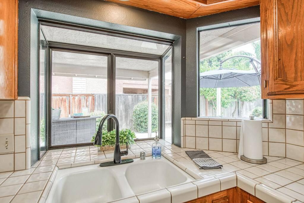 Stylish 3Br/2Ba Retreat W/ Pool! Dream Getaway Villa Fresno Eksteriør billede