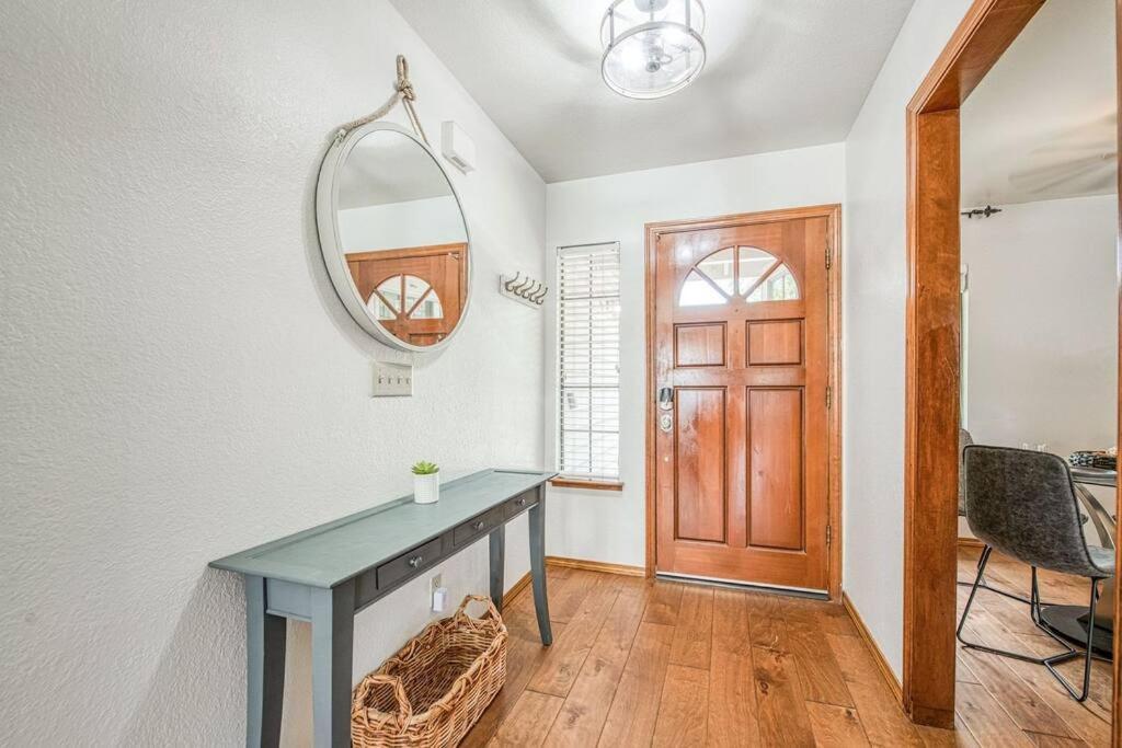Stylish 3Br/2Ba Retreat W/ Pool! Dream Getaway Villa Fresno Eksteriør billede