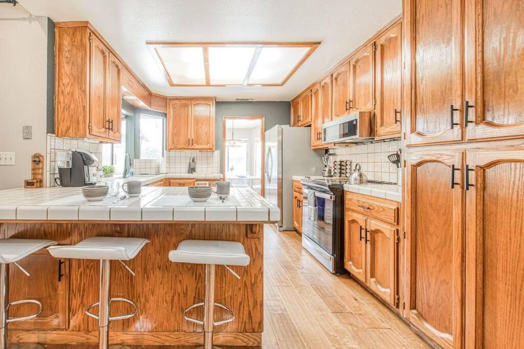 Stylish 3Br/2Ba Retreat W/ Pool! Dream Getaway Villa Fresno Eksteriør billede